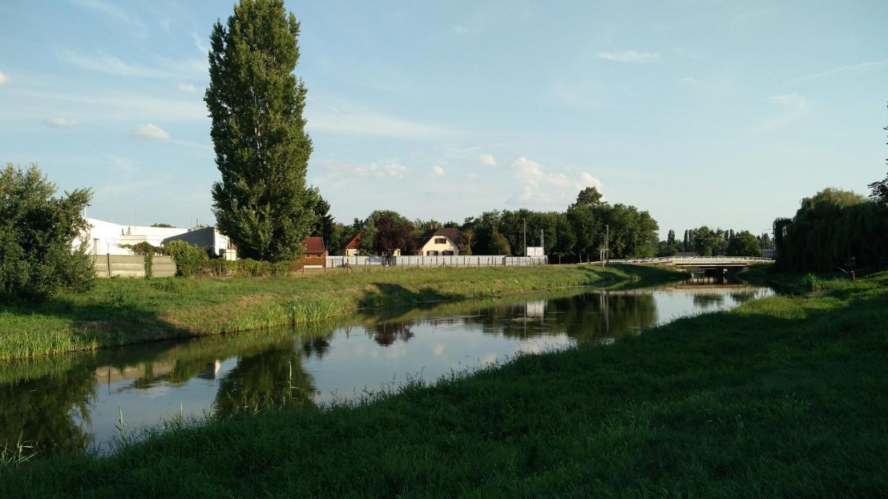 River Side Apartman Kalocsa Εξωτερικό φωτογραφία